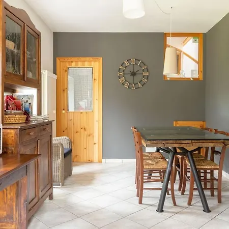 Hotel 3 Bedrooms House With Furnished Garden And Wifi At Vco 3*