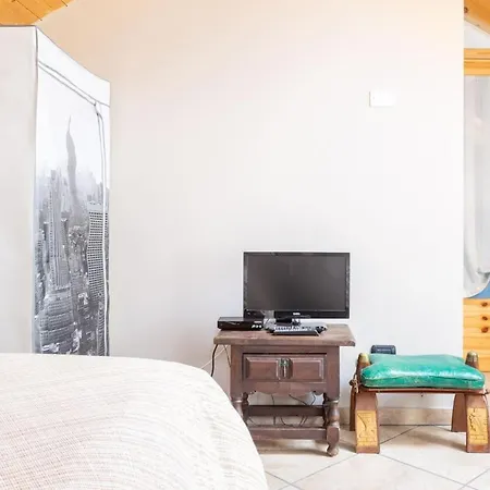 3 Bedrooms House With Furnished Garden And Wifi At Vco